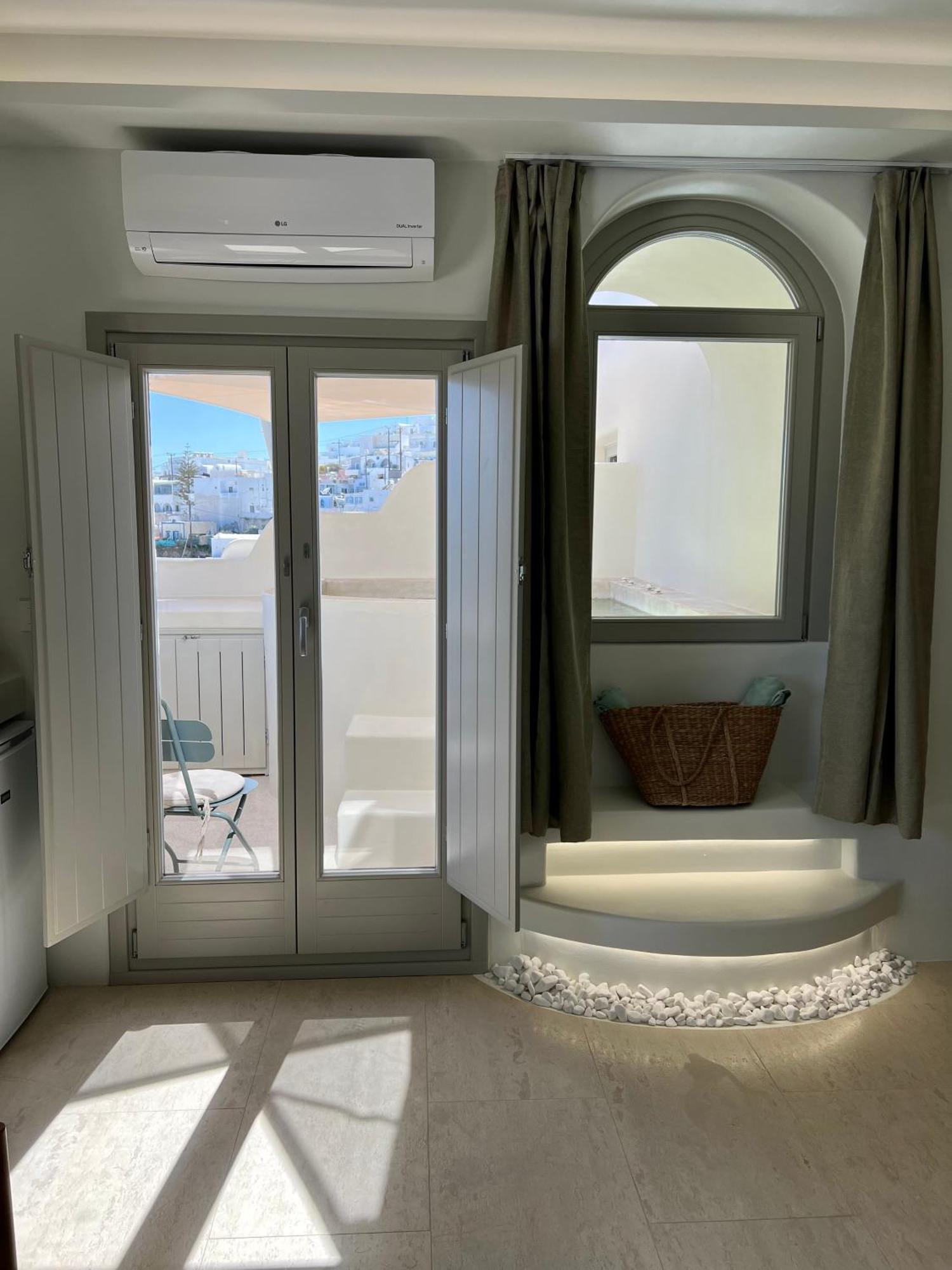 Mod Santorini Vegan Boutique Hotel Fira  Exterior photo